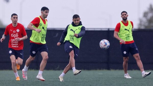 Daniel Garnero perfila el equipo para el debut