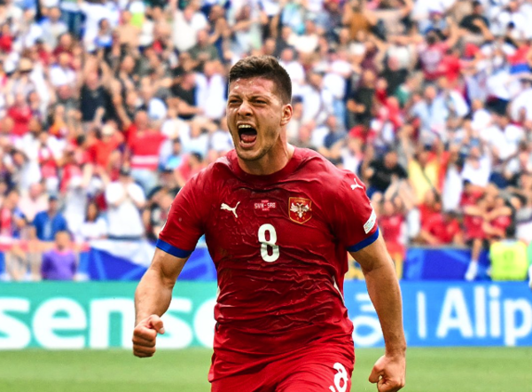 Versus / Jovic salva a Serbia de la derrota contra Eslovenia
