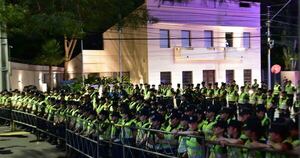 La Nación / Dotarán de más armas largas a la Policía Nacional