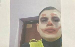 ¡Qué payaso! Policía ligó akapé por una foto