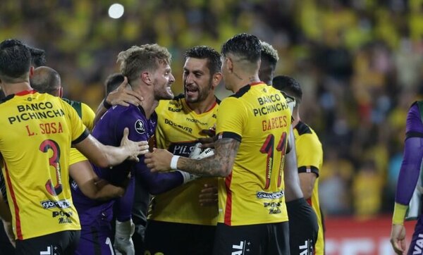 Versus / Guaraní asegura a un experimentado jugador extranjero