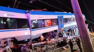 Al menos dos muertos y nueve heridos por el choque frontal de dos trenes al sur de Santiago de Chile - ADN Digital