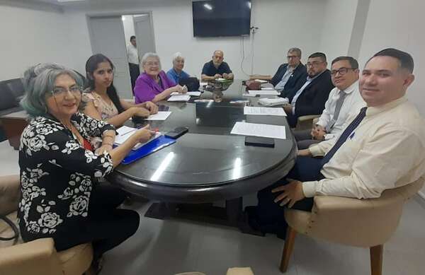 IPS: finaliza segundo día de reuniones con asegurados y jubilados - Nacionales - ABC Color