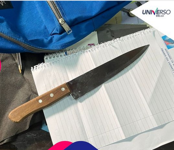 Pendex llevó un feroz cuchillo en su colegio