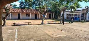Padres de familia reclaman reposición de rubro en escuela del distrito de Gral. Bernardino Caballero - Nacionales - ABC Color