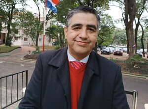 Gerardo Soria critica decisión de Honor Colorado de designar a un “traidor” como líder de bancada