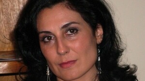 Irina Ráfols lanza emotivas historias en Encuentros Cercanos