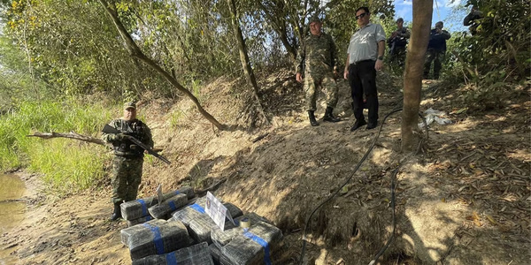 TRAS BALACERA, ABORTARON TRASLADO DE 372 KILOS DE MARIHUANA EN CANINDEYÚ - Itapúa Noticias