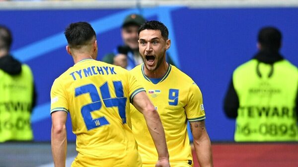 Versus / Ucrania remonta ante Eslovaquia y se recupera en la Eurocopa