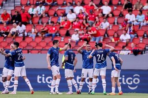 Versus / En Colombia creen que su selección debe salir a "comer" y "devorar" a Paraguay