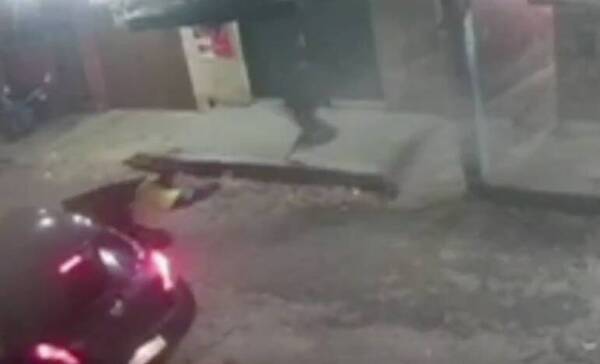 [VIDEO] Chofer de Bolt pidió ayuda a la poli para llegar a la Chacarita y mirá con lo que se encontraron