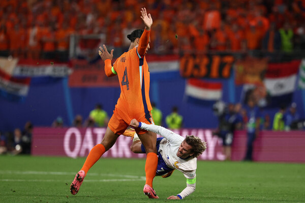 Versus / Francia y Países Bajos reparten puntos en primer partido sin goles de la Eurocopa