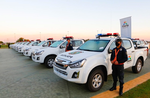 Avances en la Policial Nacional: comandante anuncia entrega de equipamientos - Unicanal