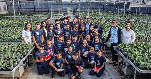 La Nación / Floricultura recibió la vista de los alumnos del sexto grado del Colegio Arambé - OJO Galería