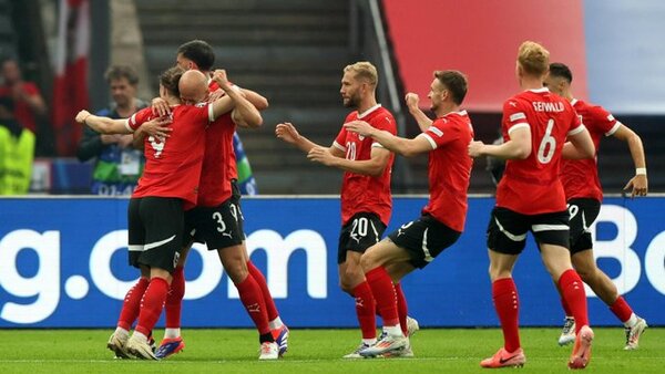 Austria sueña con un lugar en octavos