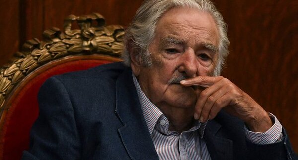José Mujica "está bien" tras radioterapia por cáncer de esófago, dice su médica