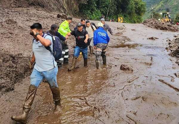 Se eleva a 19 la cifra de muertos por fuertes lluvias en Ecuador - Mundo - ABC Color