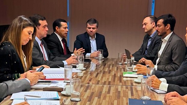 Presidente de la ANDE fue a Brasil a buscar apertura del mercado eléctrico