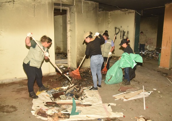Intervienen edificio abandonado en el centro de Asunción, utilizado como guarida de adictos - ADN Digital
