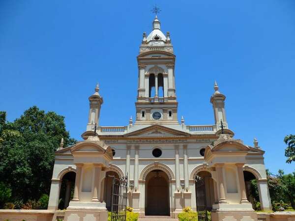 Estudiantes y fuerzas vivas desfilan mañana en adelanto por el 296 aniversario de Itauguá - Nacionales - ABC Color