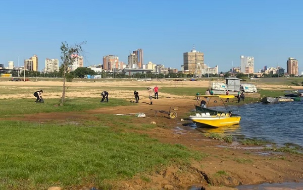 Jóvenes “atrevidos” buscan convertir a Paraguay en el país más limpio