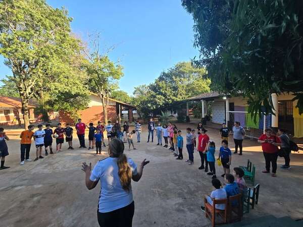 MEC pide más recursos para rubros docentes y para reparar escuelas - Nacionales - ABC Color
