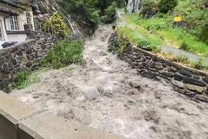 Tres personas desaparecidas por las graves inundaciones en el sur de Suiza - Mundo - ABC Color