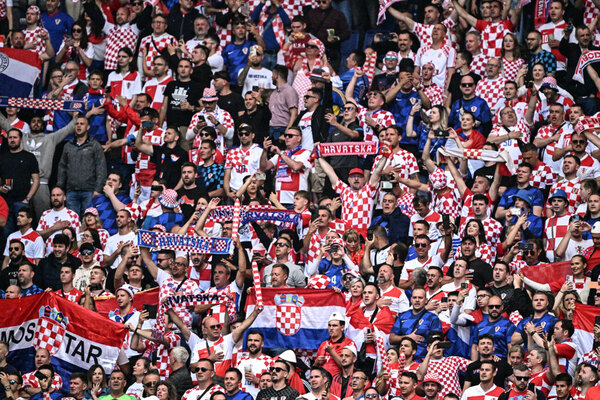 Versus / La UEFA vuelve a castigar a Croacia por el comportamiento de sus hinchas en la Euro