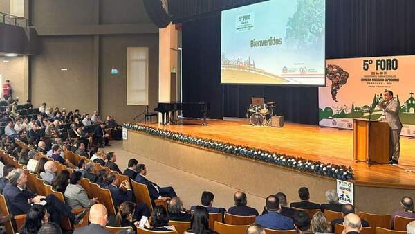 Foro del Corredor Bioceánico genera expectativas para un futuro de desarrollo en el Chaco.