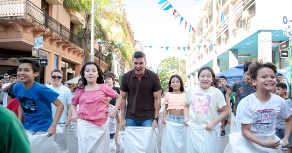 Diario HOY | Peña participó de la tradicional carrera vosa en la fiesta de San Juan del centro