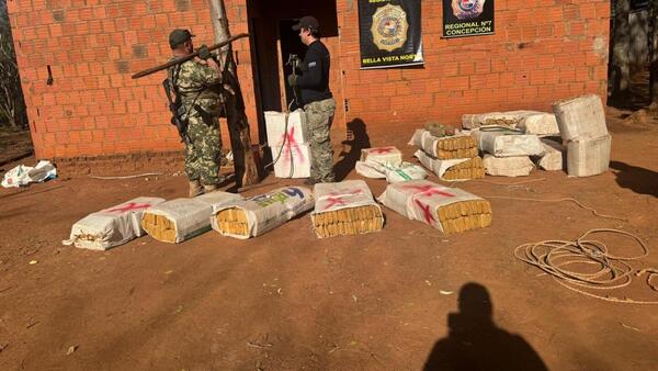 Allanamiento en Puentesiño: Incautan casi dos toneladas de marihuana