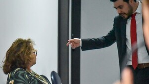 Esposa de RGD admite complicidad al exigir la mitad de los bienes