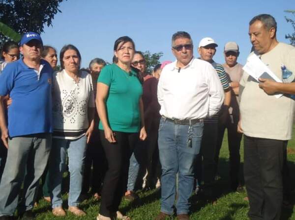Antiguas familias de la compañía Chali kue, se consideran legítimos dueños de unas 96 hectáreas tierras - Noticiero Paraguay