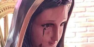 Una Virgen de Guadalupe llora sangre humana y desconcierta a México