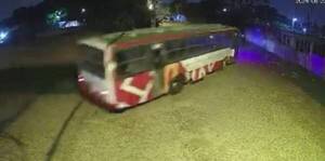 [VIDEO] ¡Nde tavy! Chofer de micro se creía Toretto