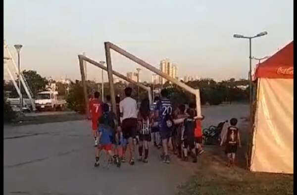 Niños de la Chacarita se quedan sin “cancha” - Nacionales - ABC Color