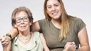 Madre e hija, unidas en la difusión teatral