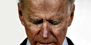 Biden se derrumba en las encuestas