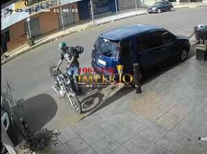 Hurtan motocicleta a un joven en el barrio General Díaz - Radio Imperio 106.7 FM