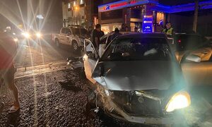 Ebrio ocasiona violento accidente en CDE