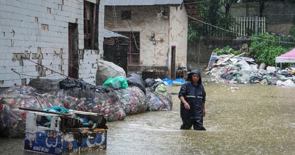 La Nación / China: cuatro muertos y un desaparecido dejan lluvias récord