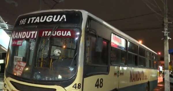 La Nación / Un transeúnte perdió la vida al ser embestido por un bus