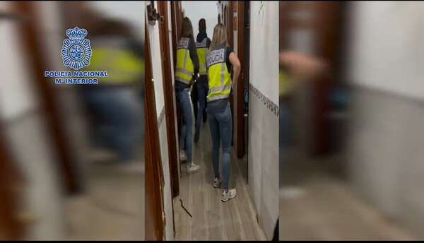 Paraguayas entre las más vulnerables: las redes de explotación sexual en España se ceban en América Latina  - Mundo - ABC Color