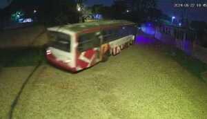VIDEO: Peligrosa maniobra de conductor de bus interno - San Lorenzo Hoy