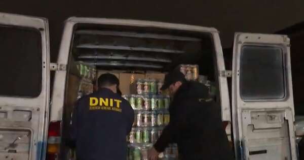 La Nación / Cae una ambulancia con mercaderías de contrabando