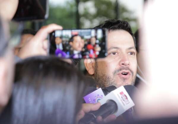 Arrancó concurso que blanquea a “nepobabies” y jóvenes se presentan con resignación - Política - ABC Color