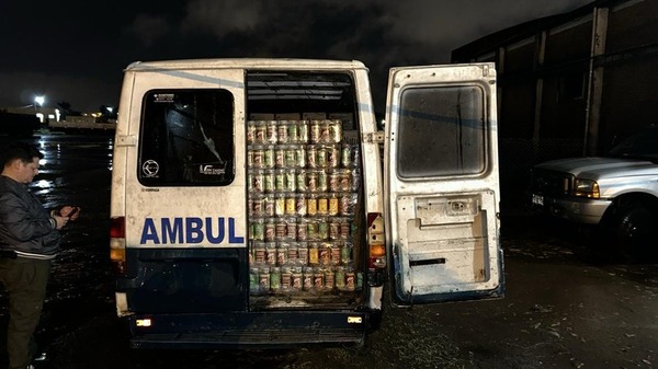 Interceptan falsa ambulancia con productos de contrabando - ADN Digital