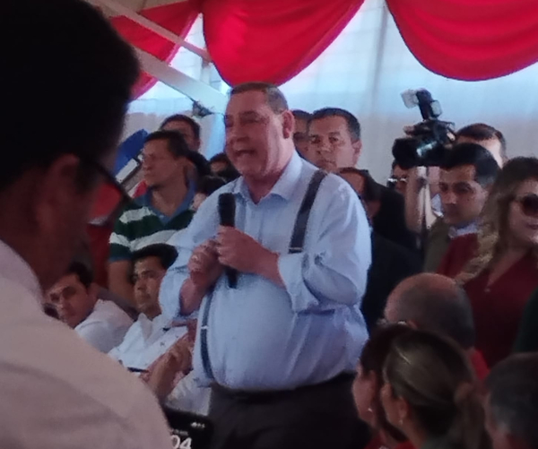Javier Zacarías Irún celebró su cumpleaños en multitudinario acto - La Clave