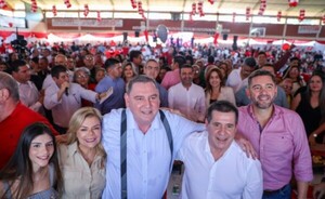 Cartes estuvo en CDE e instó a colorados a recuperar la Municipalidad