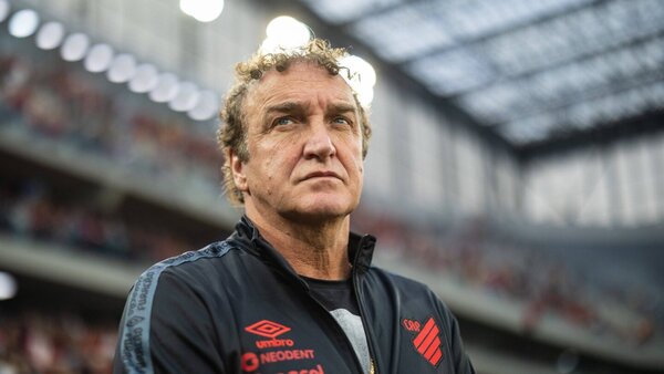 El rival de Cerro Porteño en la Sudamericana se queda sin DT